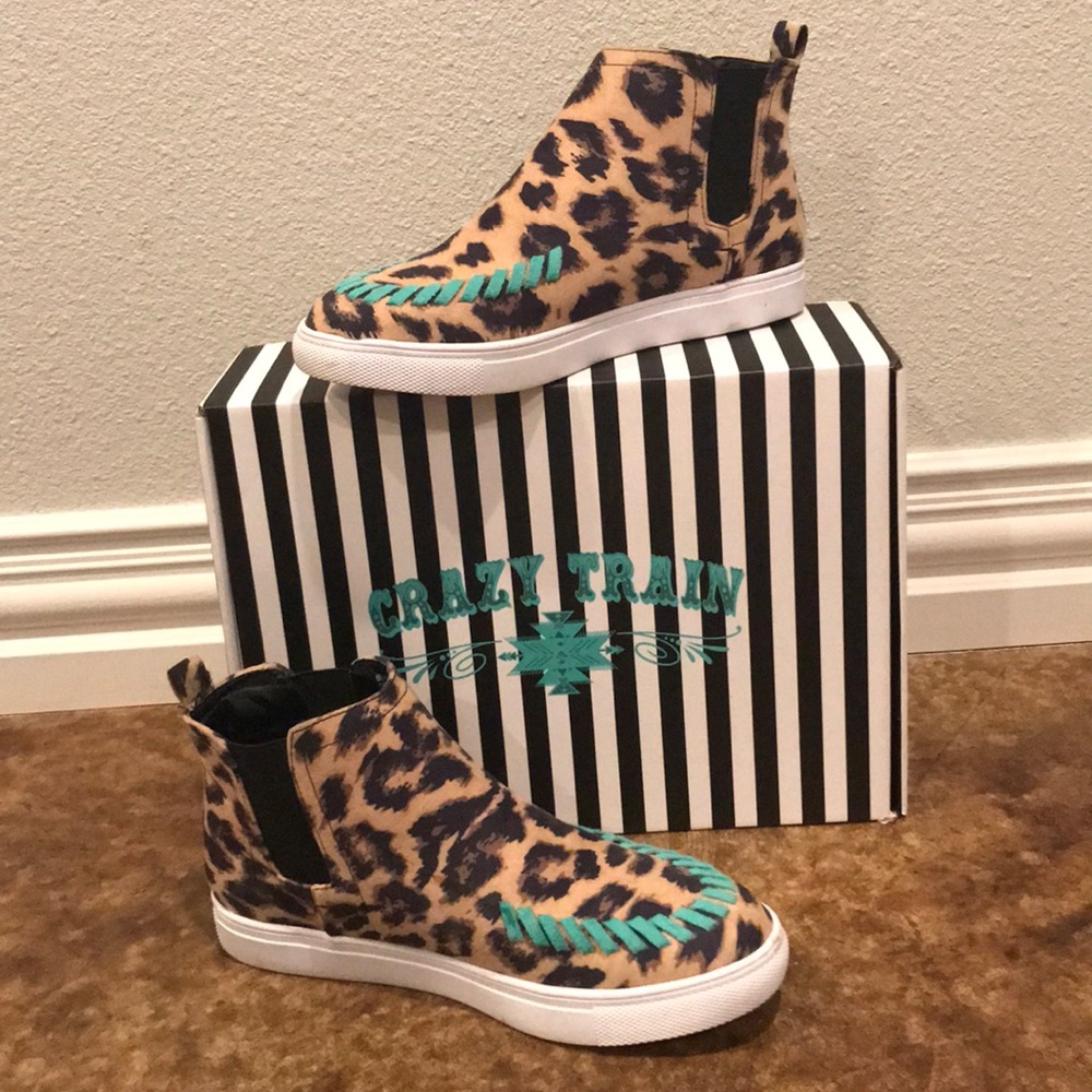 Leopard shoes